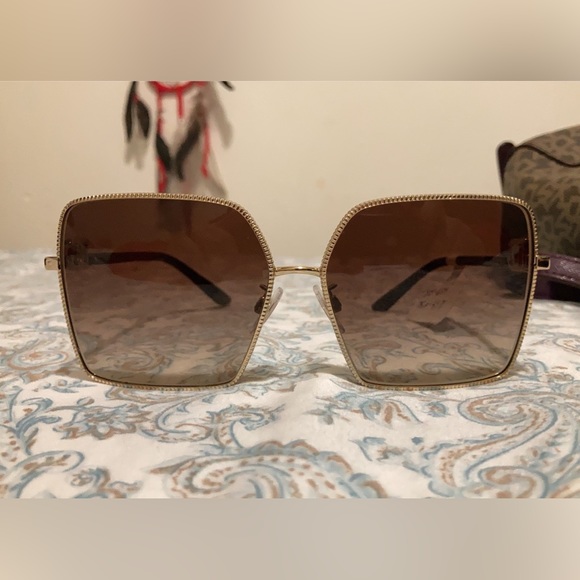 Dolce& Gabbana sunglasses - Picture 2 of 4